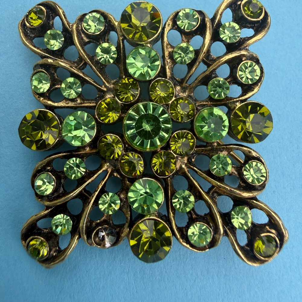 Vintage Green Rhinestone Brooch 1 3/8”x 1 3/8”, Statement Piece, Runway, Unisex